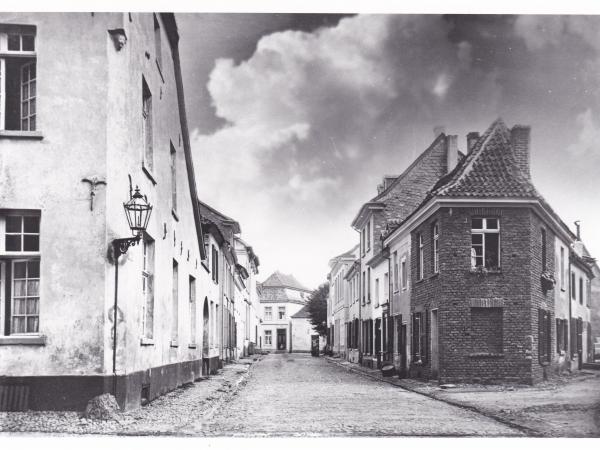 Haagstraße Bügeleisen 1900