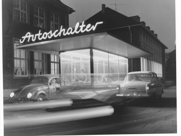 Autoschalter der Kreissparkasse am Ostring 1960