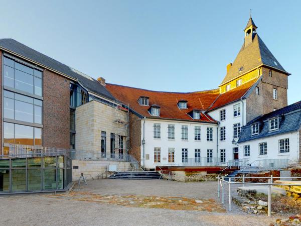 Der sanierte Schlosshof