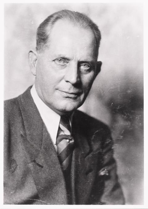 Schweißweiß-Foto: Portrait von Bürgermeister Wilhelm Müller