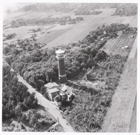 Luftbild des Wasserwerks in Vinn (1957)